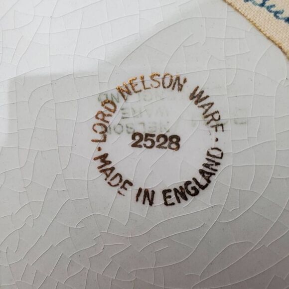 Vintage 1930's Lord Nelson Ware 2528 Pattern Square Plate Hand Painted Made in E - Picture 4 of 4